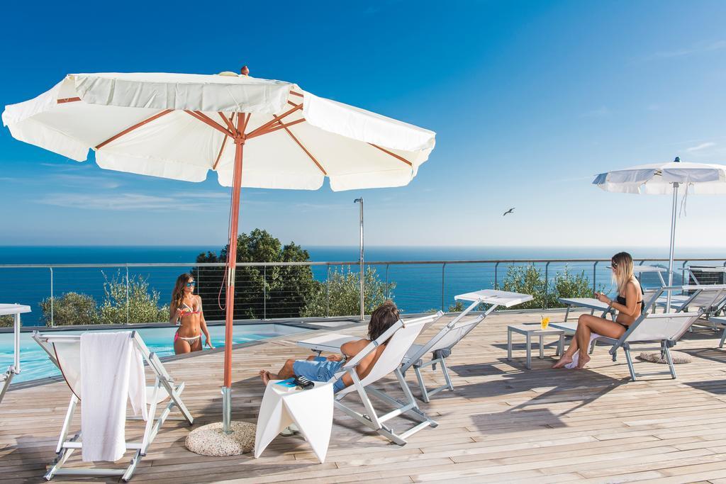 Dominio Mare Resort & Spa แบร์เจจจี ภายนอก รูปภาพ
